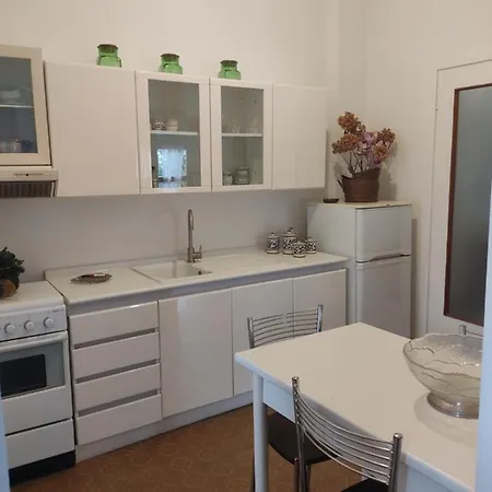 Rosa Apartment